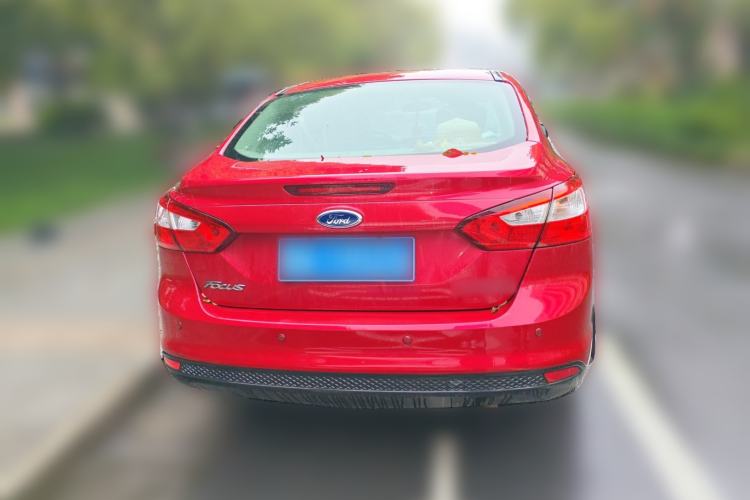 Used Ford Focus 2013 Sedan Classic 1.8L Automatic Fashion Edition