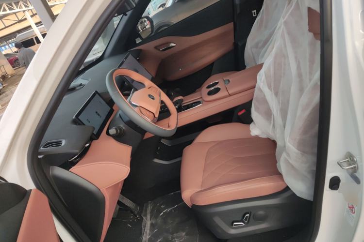 Used Changan UNI-Z New Energy 2024 Blue Whale Smart Electric iDD 125km Beyond Edition
