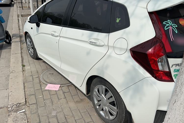 Used Honda Fit 2016 1.5L LXS CVT Comfort Sunroof Version Exterior 5