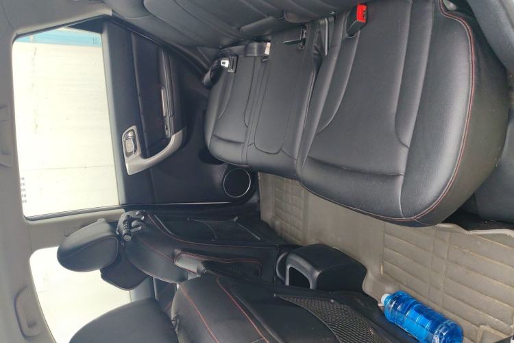 Used Haval H6 2014 Upgraded Model 1.5T Manual Two-Wheel Drive Elite Version
