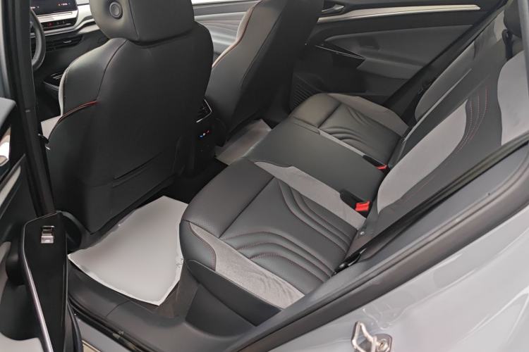 Used Volkswagen ID.4 CROZZ 2024 PRIME Left Rear Seat