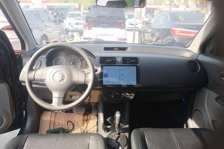 Used Suzuki Swift 2016 1.5L Automatic Fashionable Coolplay Edition Center Console