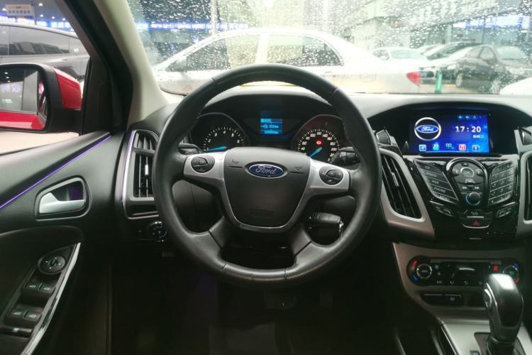 Used Ford Focus 2012 Hatchback 1.6L Automatic Fashion Edition
