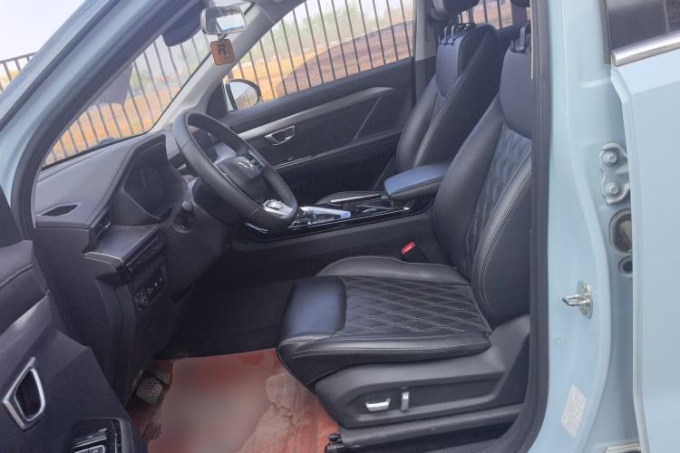 Used Wuling Asta 2022 2.0L DHT Electric-Speed Version Left Front Seat