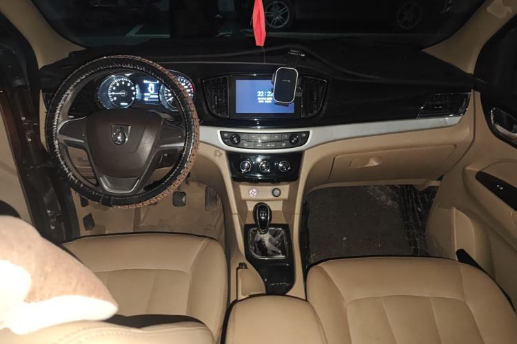 Used Baojun 730 2015 1.8L Manual Comfort ESP Version 7-seater
