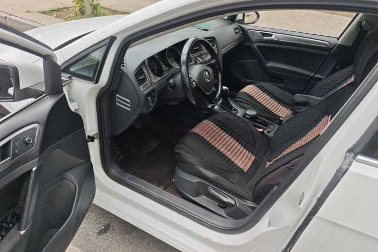 Used Volkswagen Golf 2016 1.6L Automatic Comfort Model Driver Seat