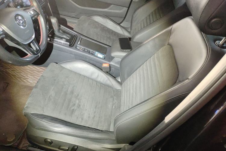 Used Volkswagen Magotan 2017 330TSI DSG Luxury Model Left Front Seat