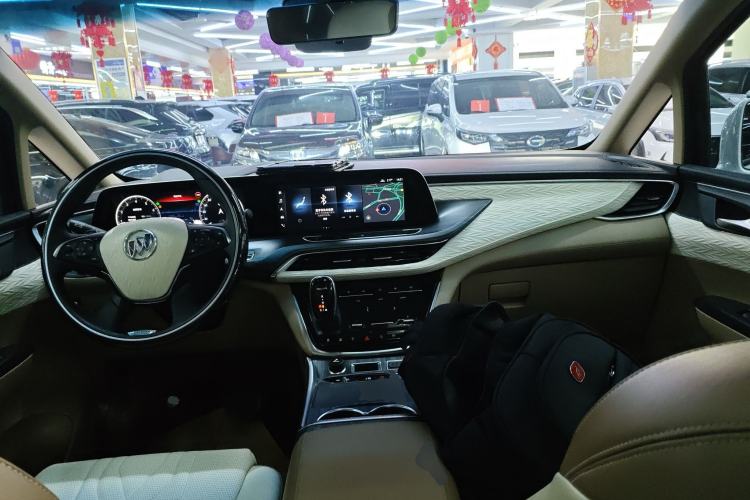 Used Buick GL8 2021 ES Land Cruiser 653T Luxury Edition
