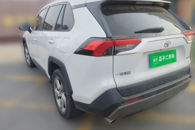 Used Toyota RAV4 2021 2.0L CVT Two-Wheel Drive Fashion Edition Rear Left 45 Deg