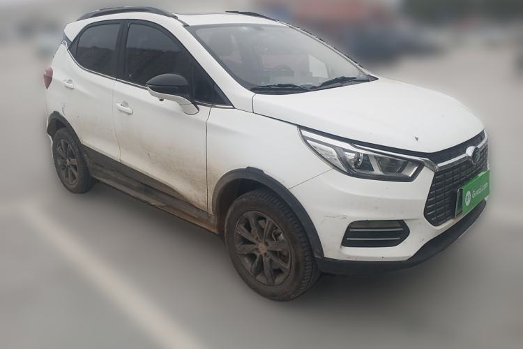 Used BYD Yuan New Energy 2018 EV360 Smart Connect Cool Edition Front Right 45 Deg