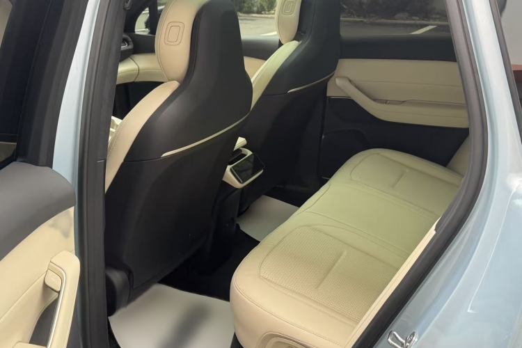 Used Nio ES6 2023 75 kWh Interior 2