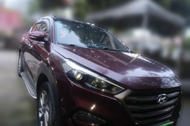 Used Hyundai Tucson 2015 1.6T Dual-Clutch Two-Wheel-Drive Smart Model Front Right 45 Deg