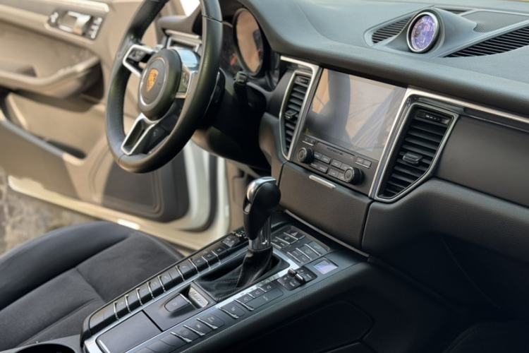 Used Porsche Macan 2017 Macan 2.0T
