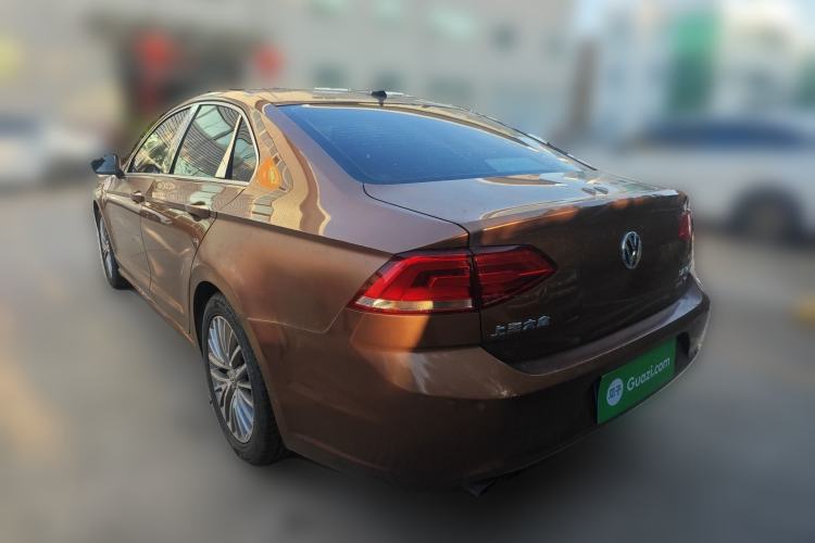 Used Volkswagen Lamando 2015 280TSI DSG Luxury Edition
