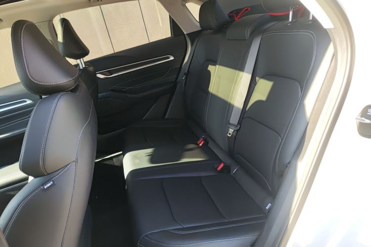 Used Geely Auto Emgrand 2026 Model 4th Generation 4 Millionth Anniversary Edition 1.5L CVT Feiyue Edition
