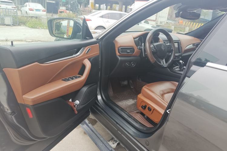 Used Maserati Levante 2016 3.0T Standard Edition Driver Seat