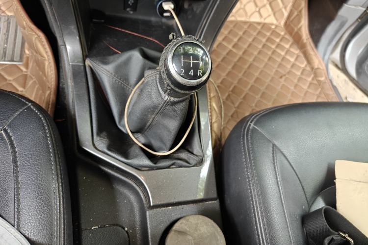 Used Great Wall Wingle 5 2017 2.0T European Version Diesel Two-Wheel Drive Advanced Large Double-Cab GW4D20E
