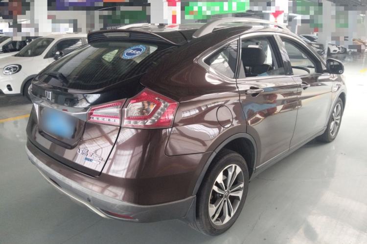 Used Luxgen U6 SUV 2015 1.8T Fashion Edition Rear Right 45 Deg