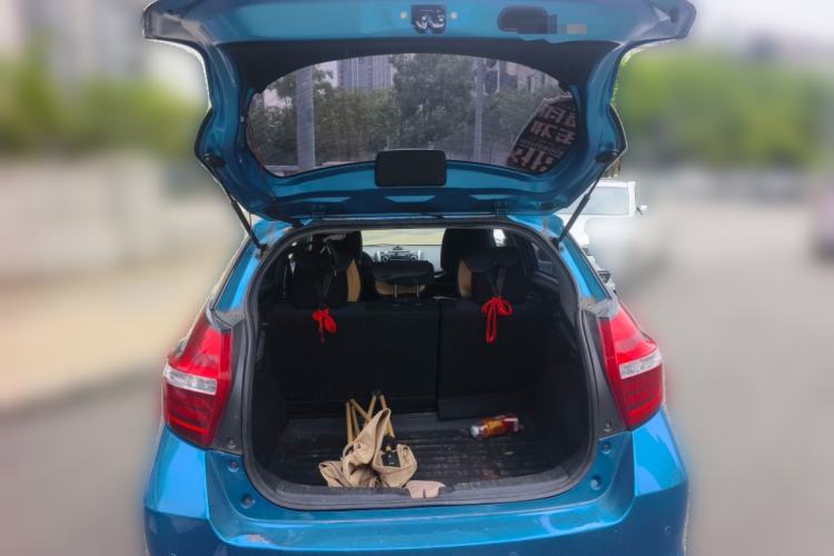 Used Toyota YARiS L Zhi Xuan 2016 Revised Version 1.5G CVT with Dynamic Sunroof Trunk