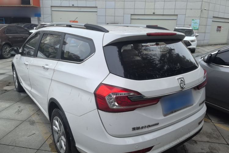 Used Baojun 310W 2017 1.5L Manual Fashion Model China V
