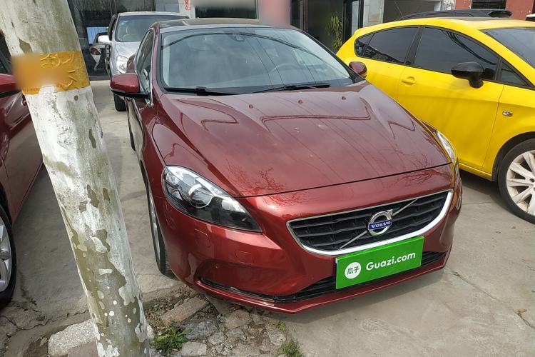 Used Volvo V40 2015 1.6T Zhiya Edition Front Right 45 Deg