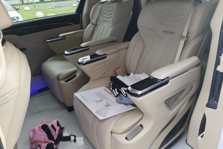 Used Buick GL8 2022 ES Landtrek 653T Luxury Edition Left Rear Seat