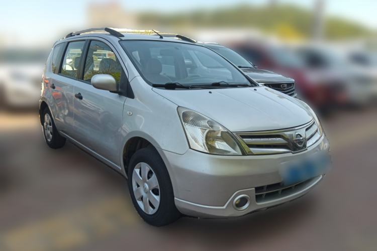 Used Nissan Livina 2010 Jingyue Edition 1.6L Automatic All-in-One Model Front Right 45 Deg