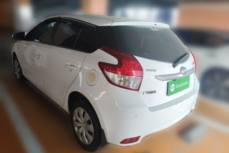 Used Toyota YARiS L Zhi Xuan 2015 1.5E Automatic Charm Edition
