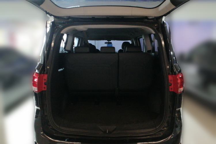 Used SAIC MAXUS G10 2016 1.9T Manual Elite Edition Diesel China V Standard Trunk