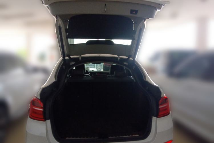 Used BMW X4 2014 xDrive20i X Design Package Trunk