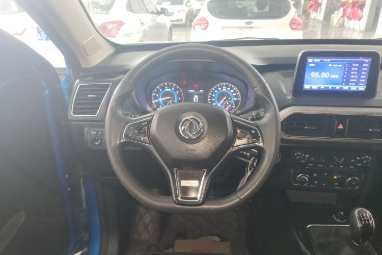 Used Dongfeng Fengon S560 2018 1.8L Manual Comfort 5-Seater China V Standard
