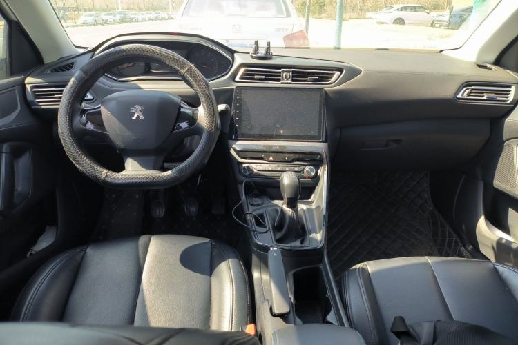 Used Peugeot 308 2016 1.6L Manual Fashion Edition
