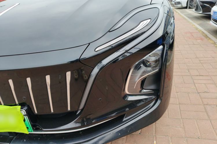 Used Hongqi E-QM5 2022 431 km Charge & Enjoy Edition