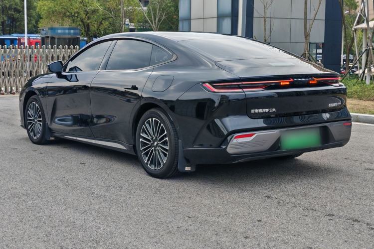 Used Geely Galaxy Galaxy 8 2025 130km EM-i Deluxe Edition