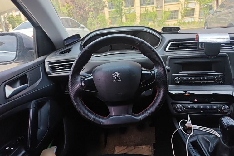 Used Peugeot 308 2018 1.6L Manual Fashion Edition Steering Wheel