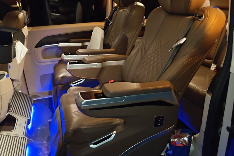 Used Mercedes-Benz V-Class 2022 V 260 Avantgarde Edition