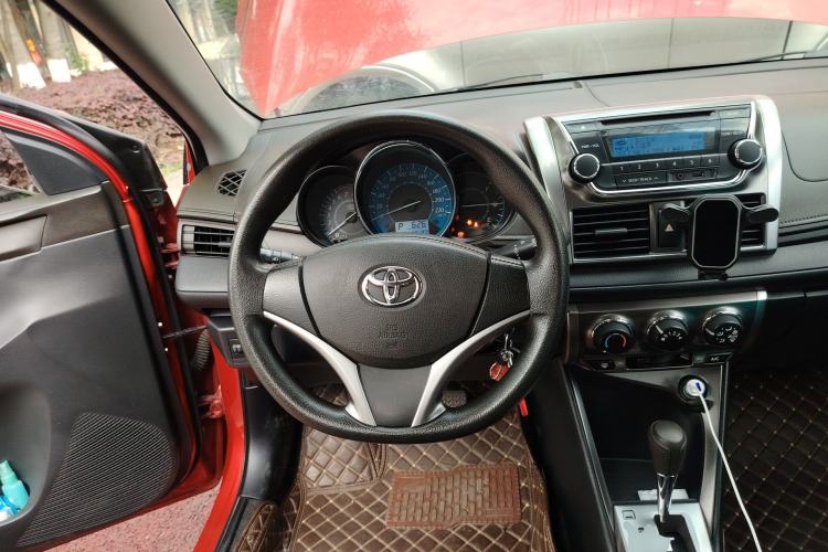 Used Toyota YARiS L Zhi Xuan 2014 1.5G Automatic Xuan Dong Edition Steering Wheel