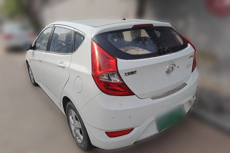 Used Hyundai Verna Ray 2014 1.4L Automatic GLX
