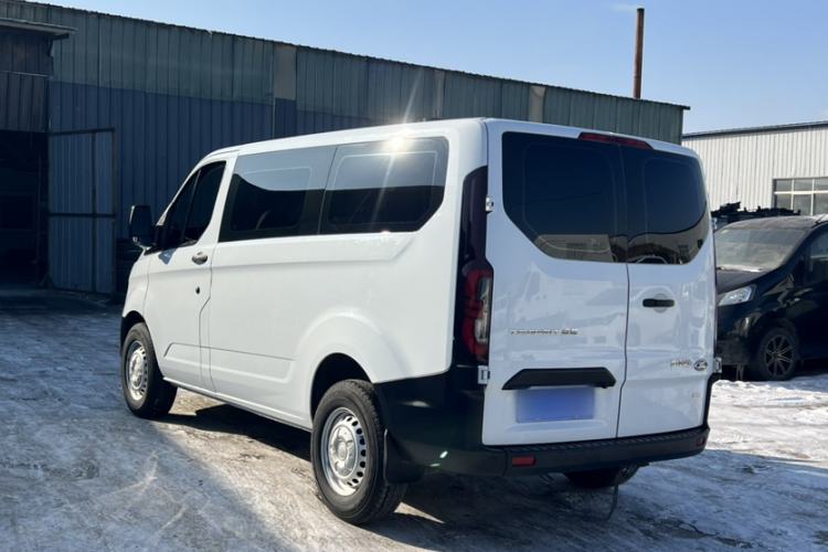 Used Ford Transit 2023 2.0T Diesel Manual Multifunction Commercial Vehicle Short Wheelbase Low Roof 5/6 Seats
