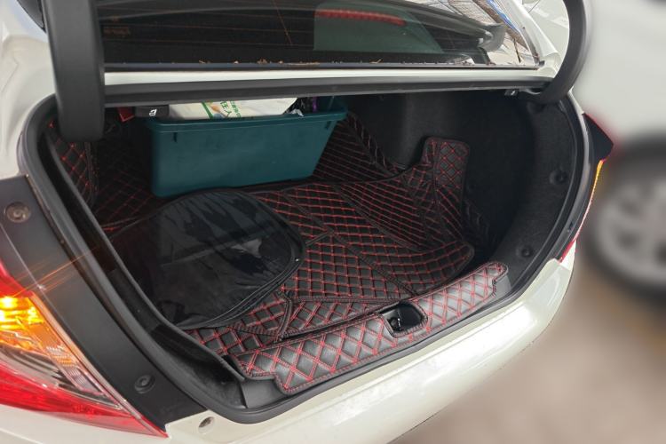 Used Honda Civic 2016 220TURBO CVT Luxury Edition Trunk