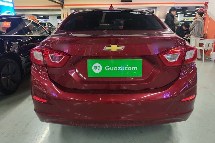 Used Chevrolet Cruze 2018 320 Automatic Pioneer Sunroof Edition
