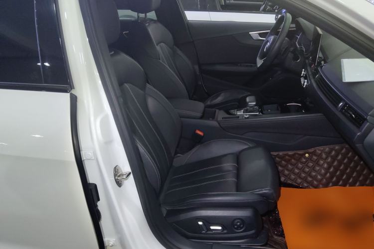 Used Audi A4L 2024 40 TFSI Luxury Dynamic Edition