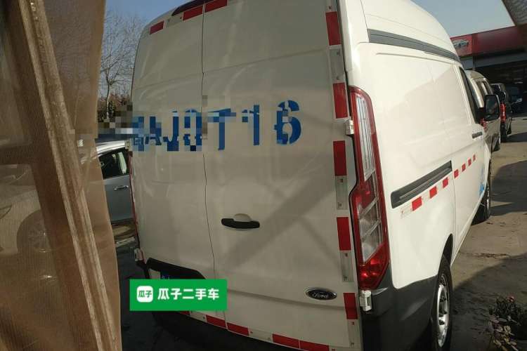 Used Ford Transit 2017 2.0T Diesel Van Short Wheelbase Mid-Roof China V Standard
