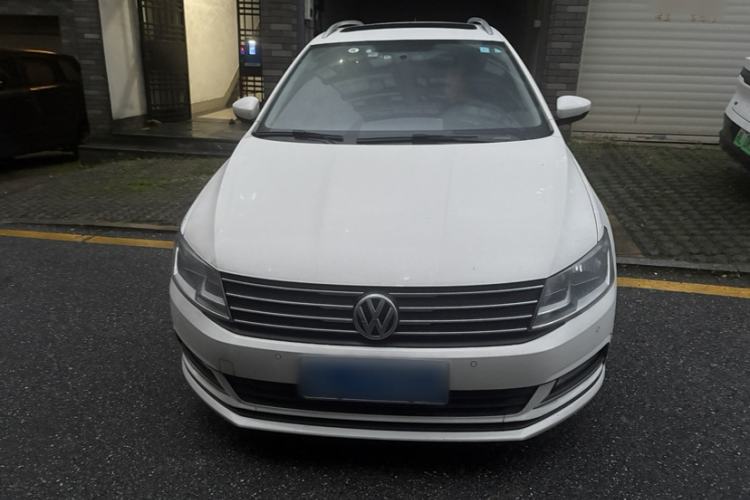 Used Volkswagen Gran Lavida 2017 1.6L Automatic Comfort Edition
