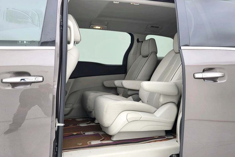 Used Buick GL8 2021 Land Cruiser Executive Class 652T Luxury Model