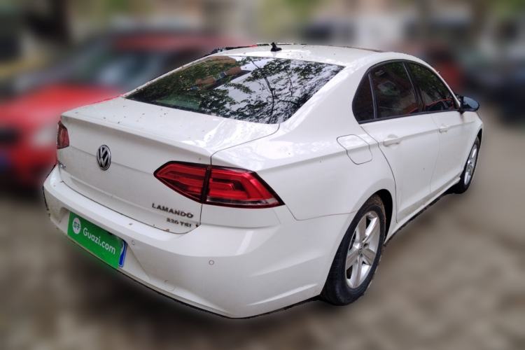 Used Volkswagen Lamando 2017 230TSI DSG Fashion Edition Rear Right 45 Deg