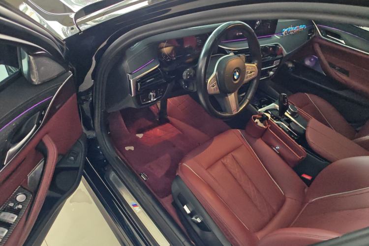 Used BMW 5 Series 2023 530Li Leading Model M Sport Package Driver Seat