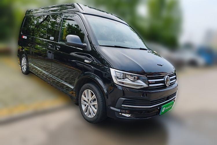 Used Volkswagen Caravelle 2018 2.0 TSI 4x4 Luxury Edition 7-Seater Front Right 45 Deg