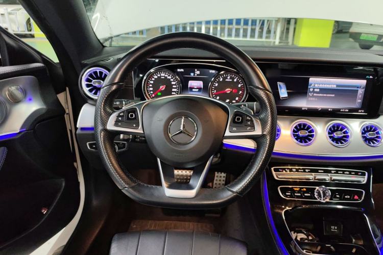 Used Mercedes-Benz E-Class 2018 E 200 4MATIC Coupe Steering Wheel