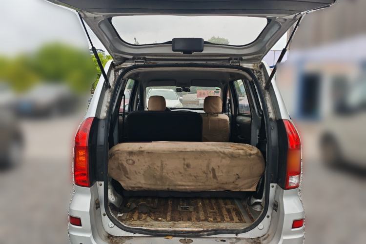 Used Dongfeng Fengon 330 2014 1.5L Manual Utility Version DK15 Trunk